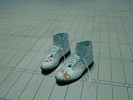 at-the-knick-bloody-shoes